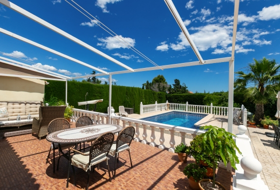 Resale - Villa - Los Balcones