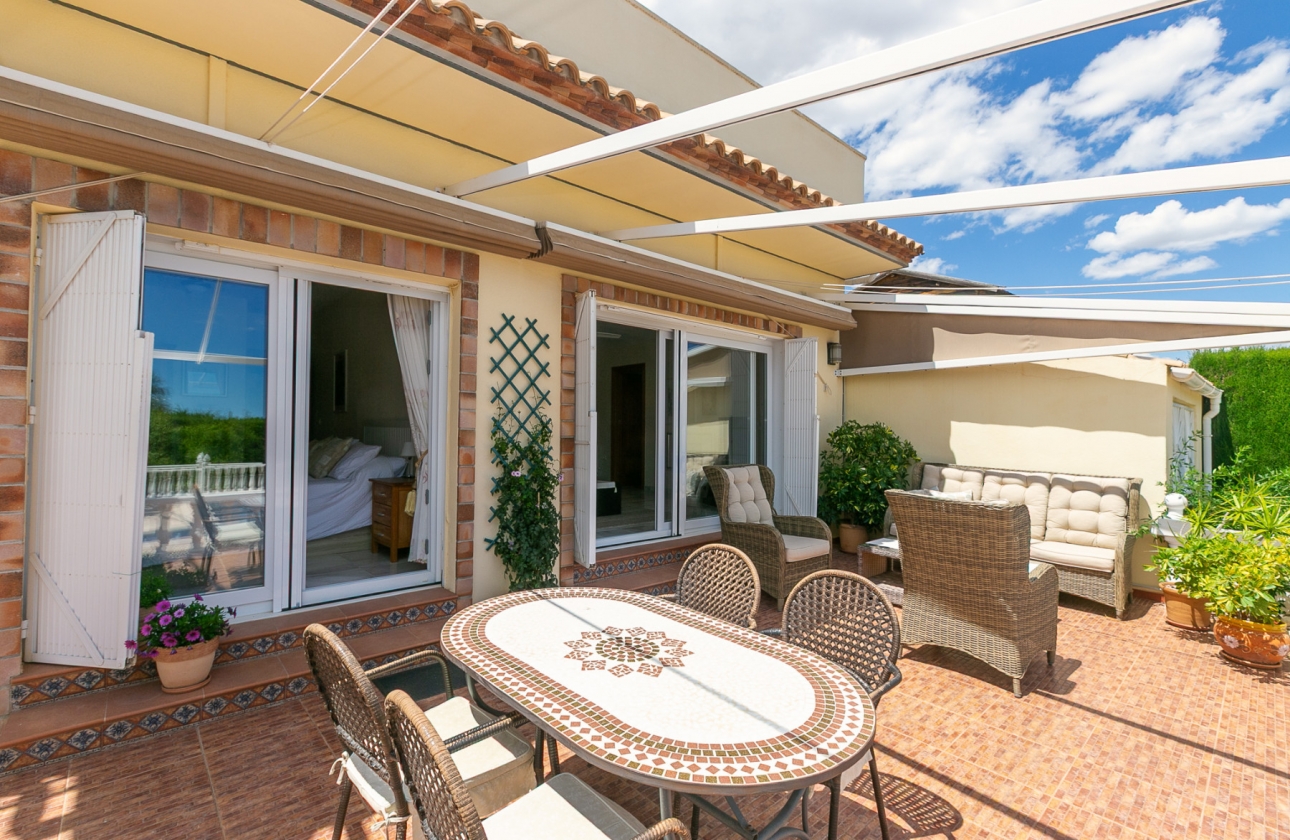 Resale - Villa - Los Balcones
