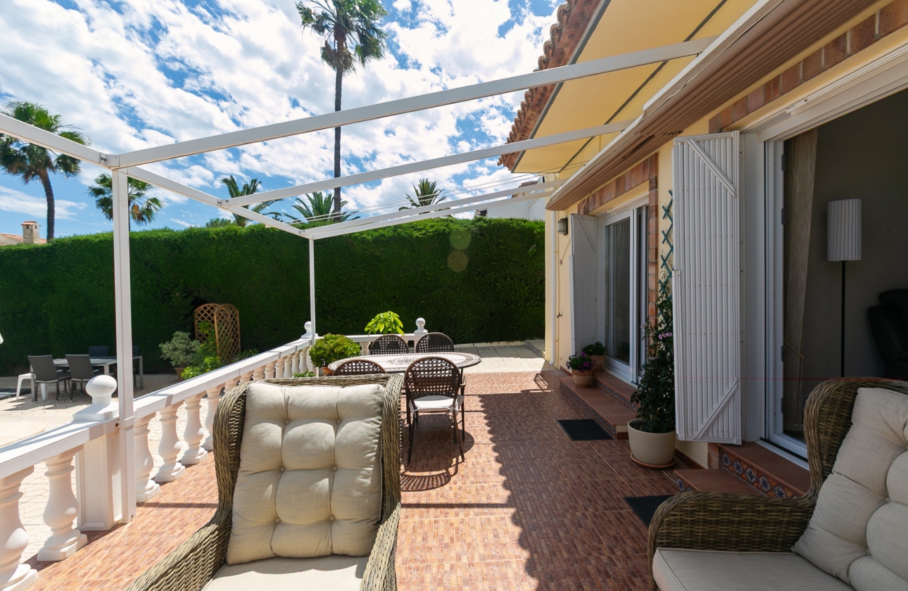 Resale - Villa - Los Balcones