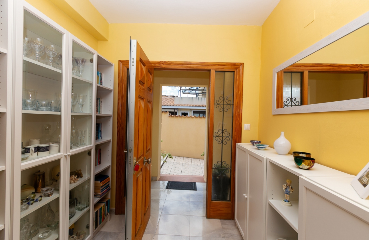 Resale - Villa - Los Balcones