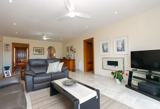 Resale - Villa - Los Balcones