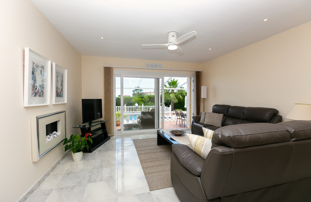 Resale - Villa - Los Balcones