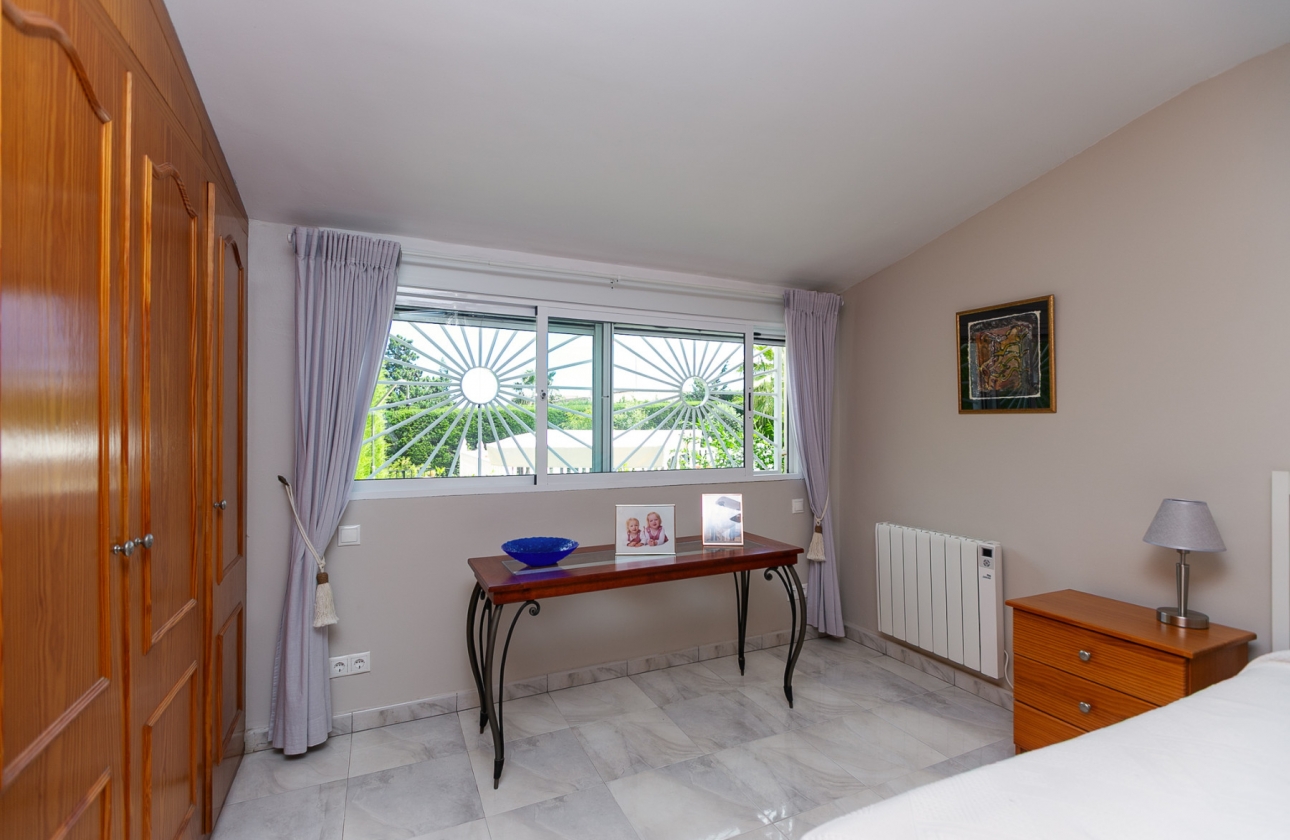 Resale - Villa - Los Balcones