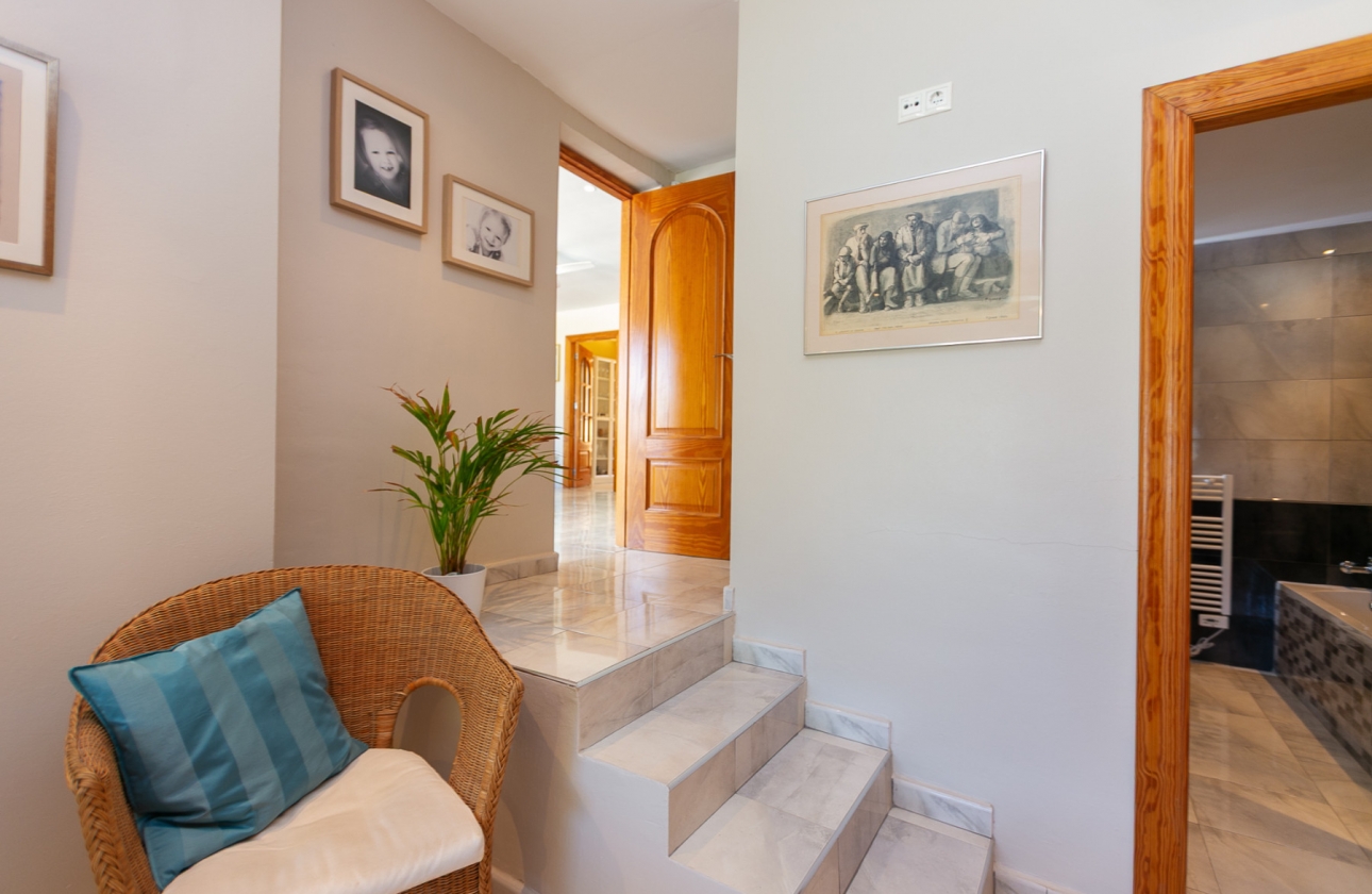 Resale - Villa - Los Balcones
