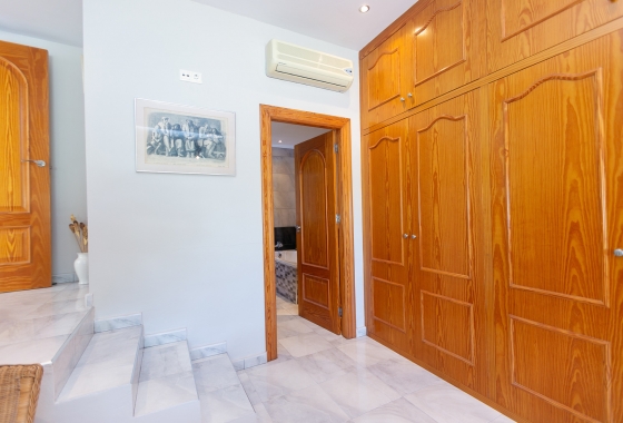 Resale - Villa - Los Balcones