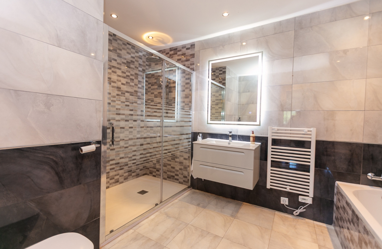 Resale - Villa - Los Balcones