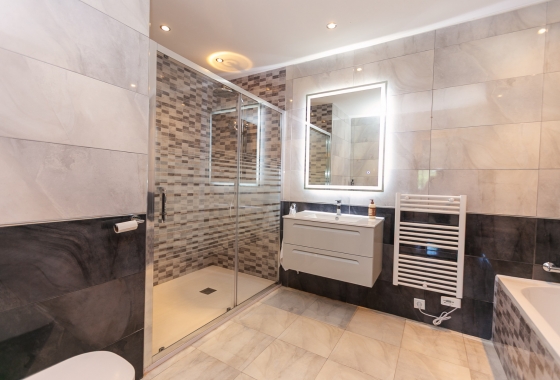 Resale - Villa - Los Balcones