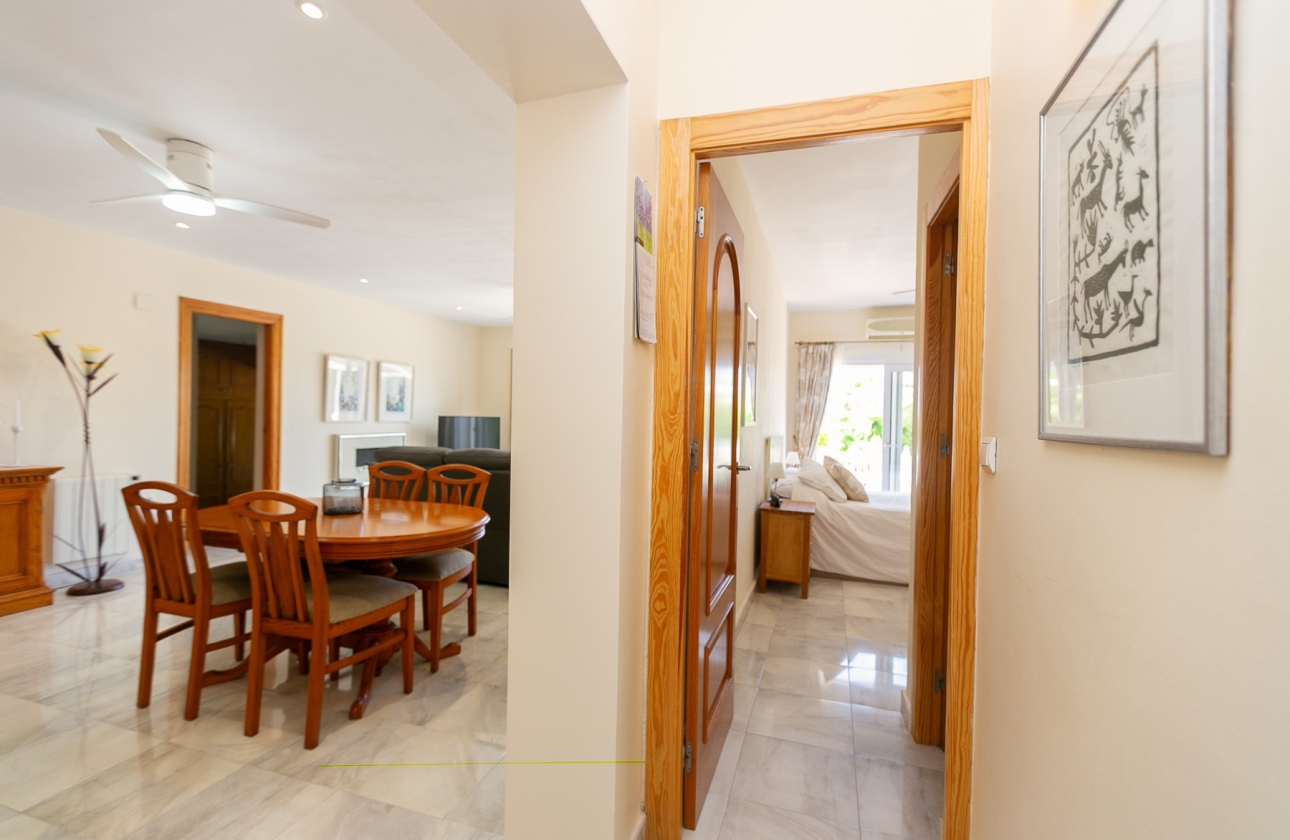 Resale - Villa - Los Balcones