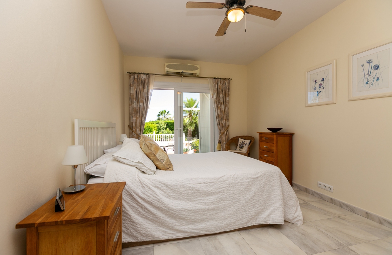 Resale - Villa - Los Balcones