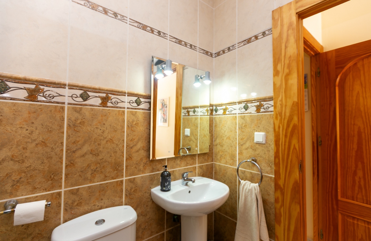 Resale - Villa - Los Balcones