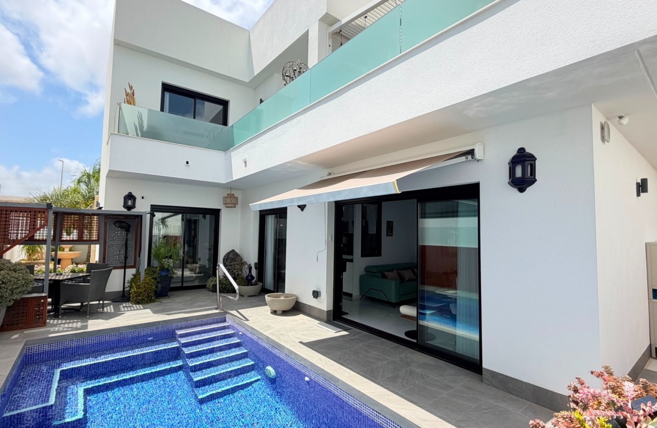 Wiederverkauf - 4. House - Detached Villa - Los Montesinos - La Herrada