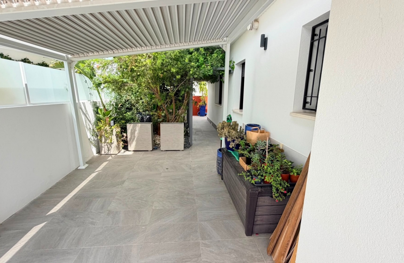 Wiederverkauf - 4. House - Detached Villa - Los Montesinos - La Herrada