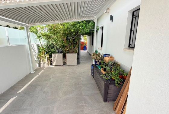 Wiederverkauf - 4. House - Detached Villa - Los Montesinos - La Herrada