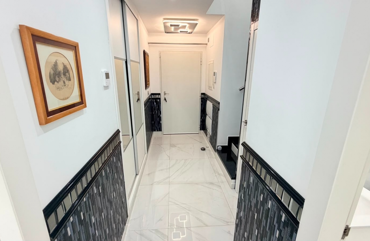 Wiederverkauf - 4. House - Detached Villa - Los Montesinos - La Herrada