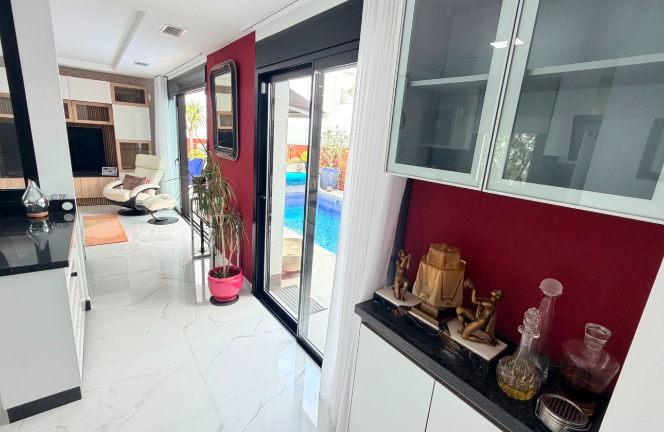Wiederverkauf - 4. House - Detached Villa - Los Montesinos - La Herrada