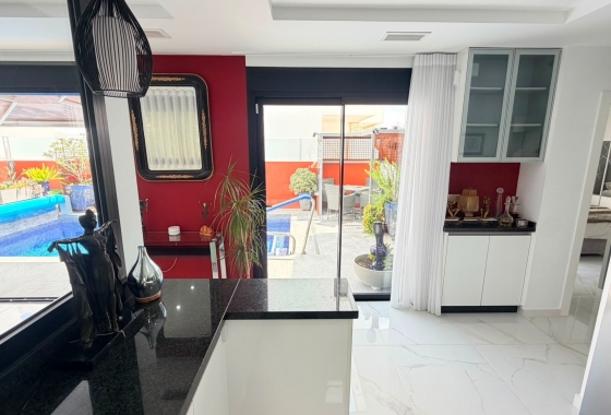 Wiederverkauf - 4. House - Detached Villa - Los Montesinos - La Herrada