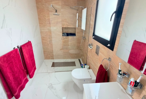 Wiederverkauf - 4. House - Detached Villa - Los Montesinos - La Herrada