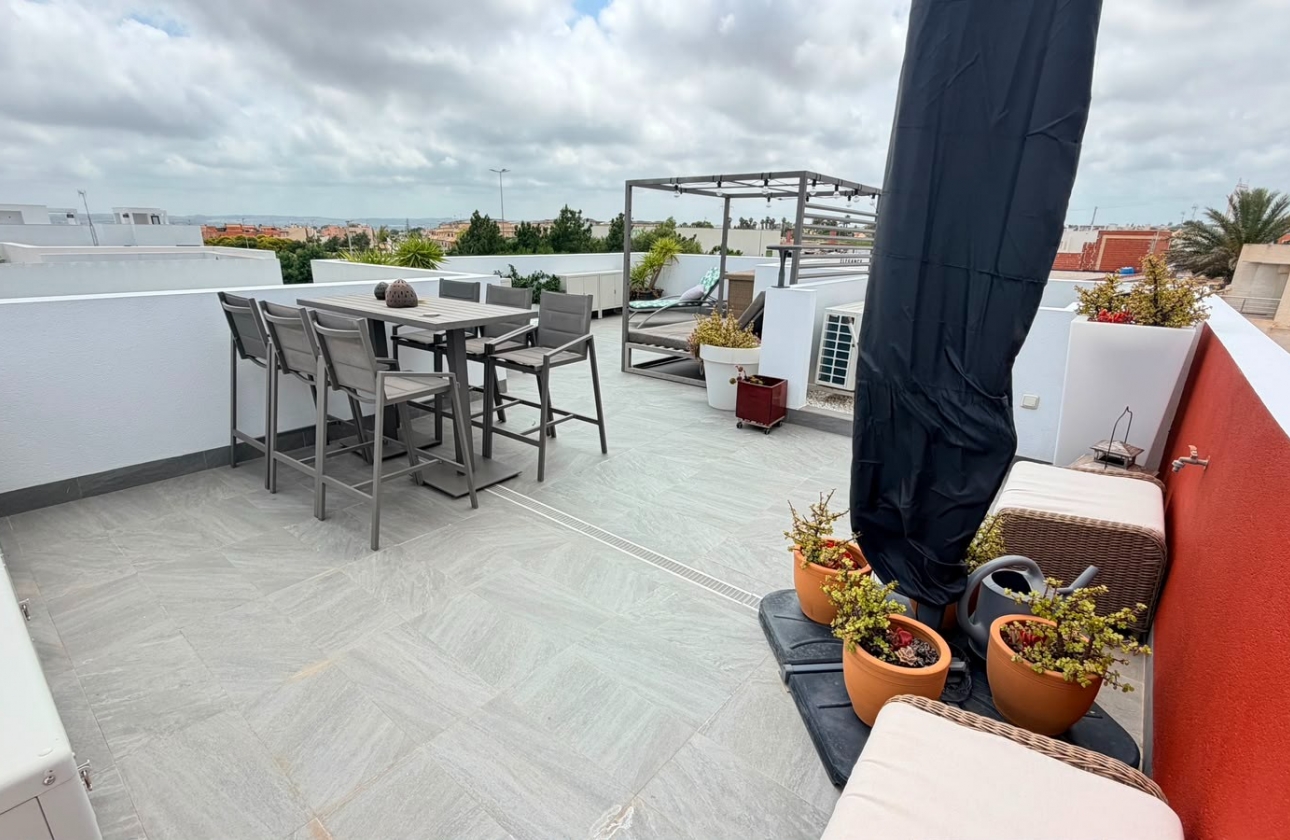 Wiederverkauf - 4. House - Detached Villa - Los Montesinos - La Herrada