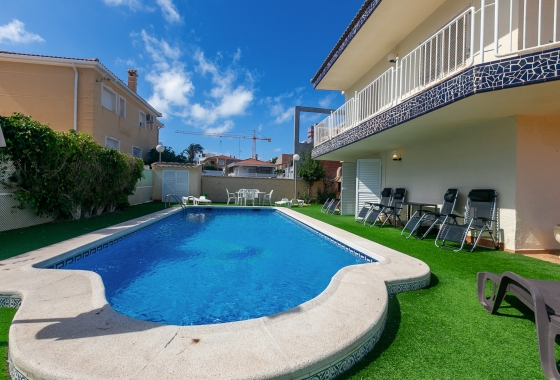 Resale - Villa - Orihuela Costa - La Zenia