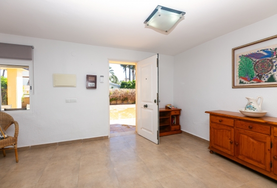 Resale - Villa - Orihuela Costa - La Zenia