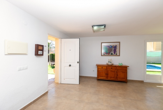 Resale - Villa - Orihuela Costa - La Zenia