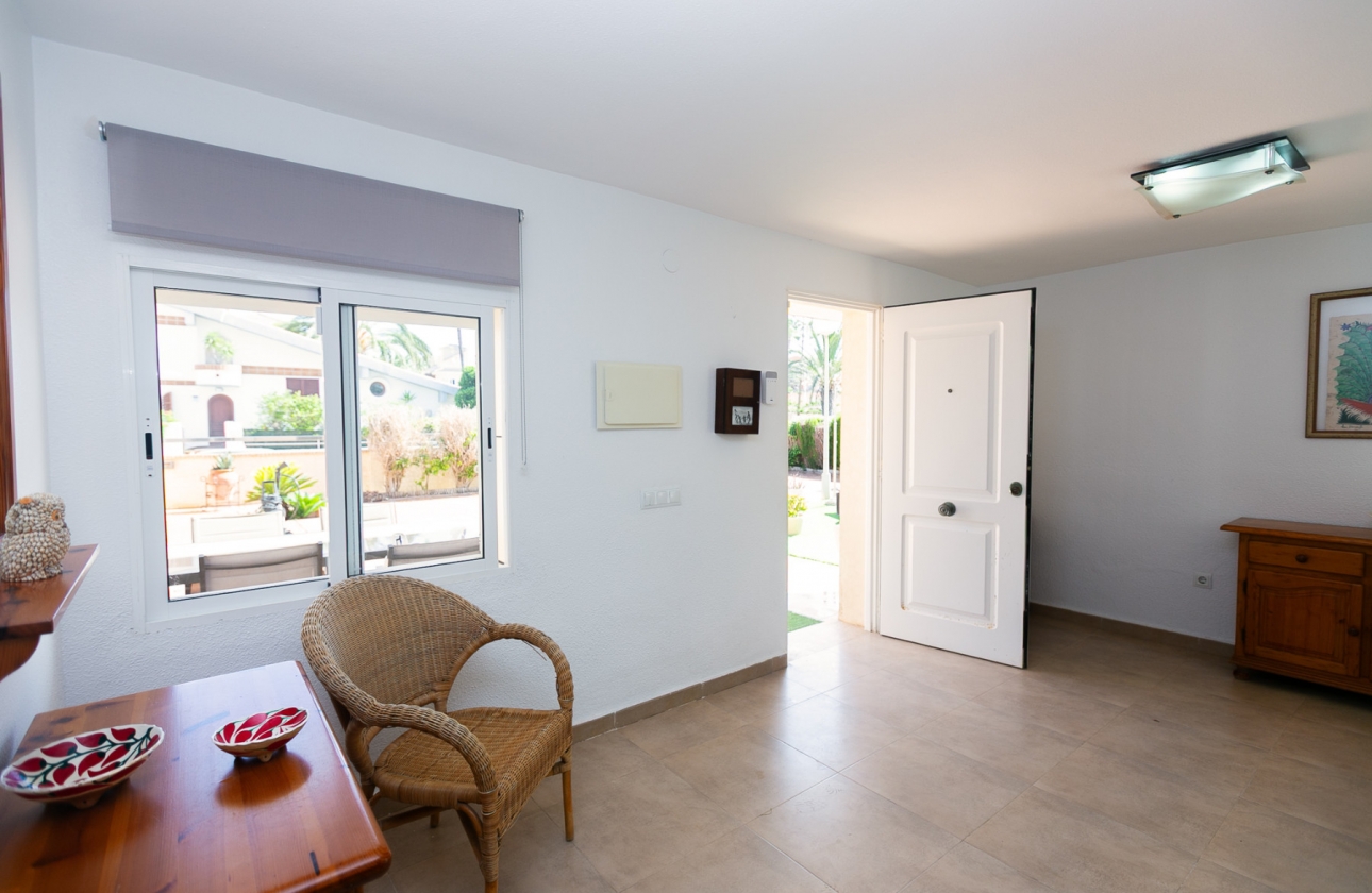 Resale - Villa - Orihuela Costa - La Zenia