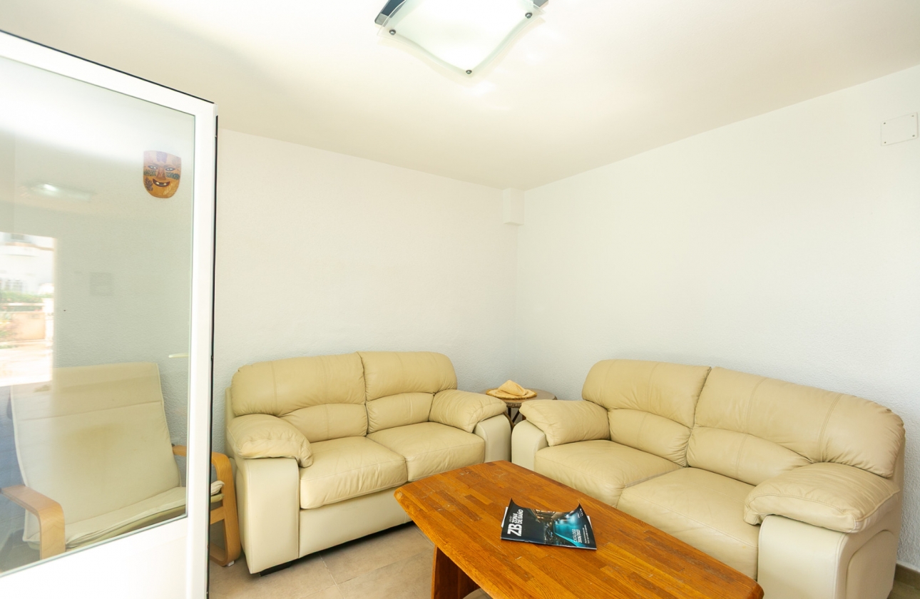 Resale - Villa - Orihuela Costa - La Zenia
