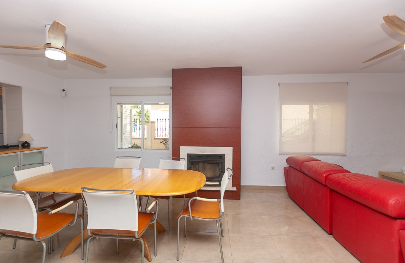 Resale - Villa - Orihuela Costa - La Zenia