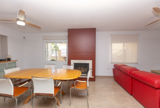 Resale - Villa - Orihuela Costa - La Zenia
