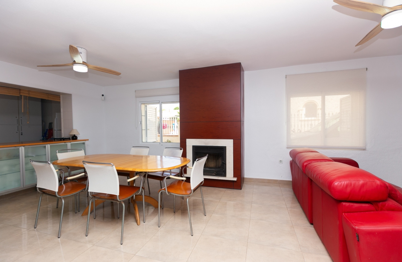 Resale - Villa - Orihuela Costa - La Zenia