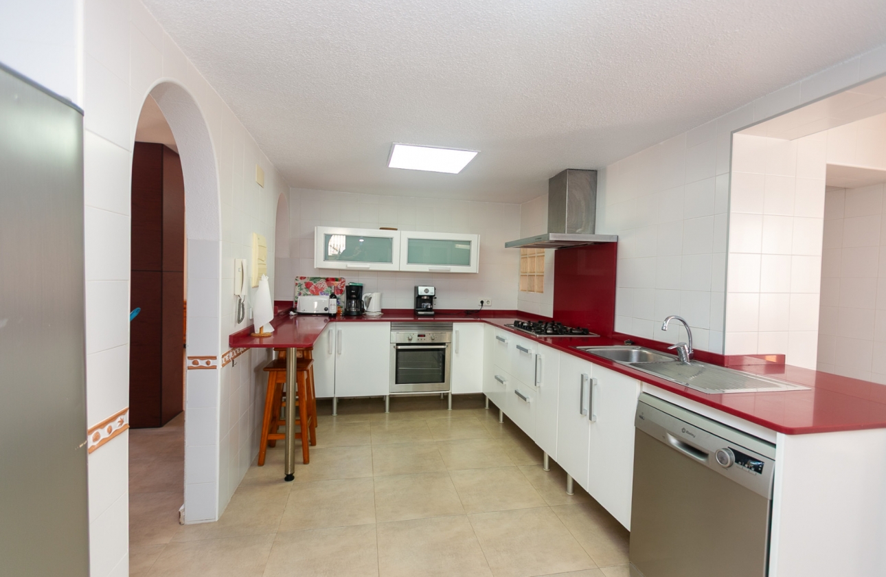 Resale - Villa - Orihuela Costa - La Zenia