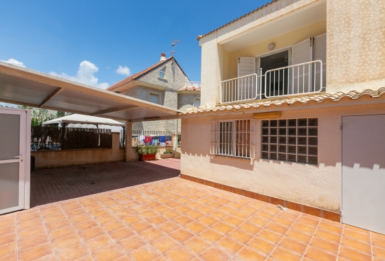 Resale - Villa - Orihuela Costa - La Zenia
