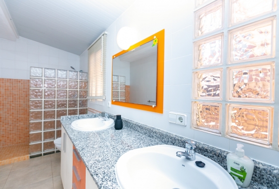 Resale - Villa - Orihuela Costa - La Zenia