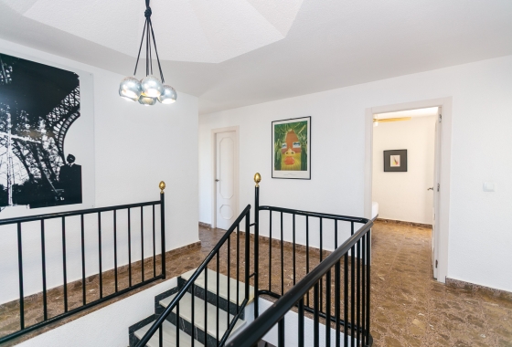 Resale - Villa - Orihuela Costa - La Zenia