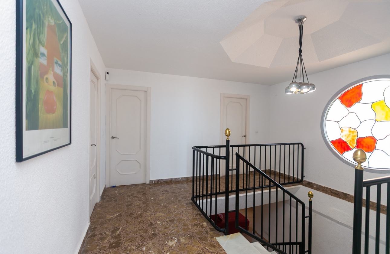 Resale - Villa - Orihuela Costa - La Zenia