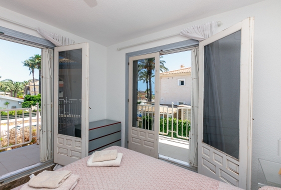 Resale - Villa - Orihuela Costa - La Zenia