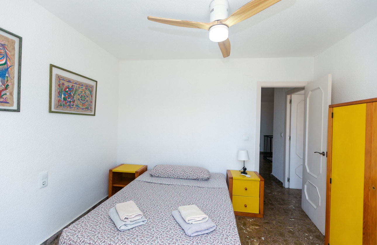 Resale - Villa - Orihuela Costa - La Zenia