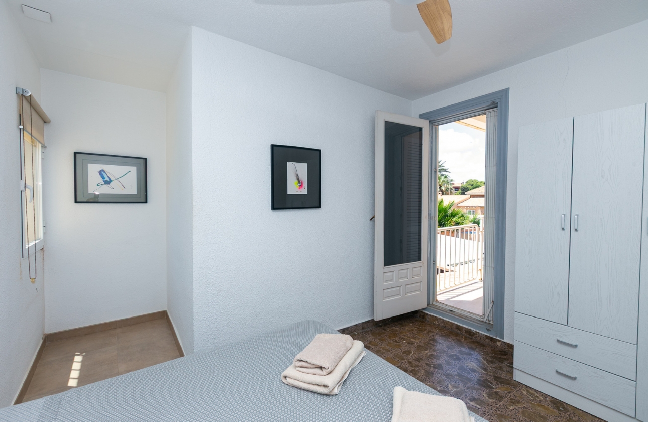 Resale - Villa - Orihuela Costa - La Zenia