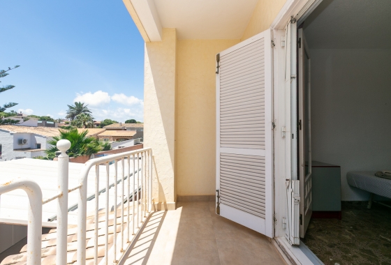Resale - Villa - Orihuela Costa - La Zenia