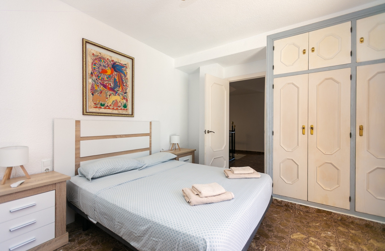Resale - Villa - Orihuela Costa - La Zenia