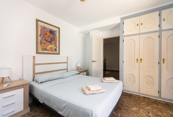 Resale - Villa - Orihuela Costa - La Zenia