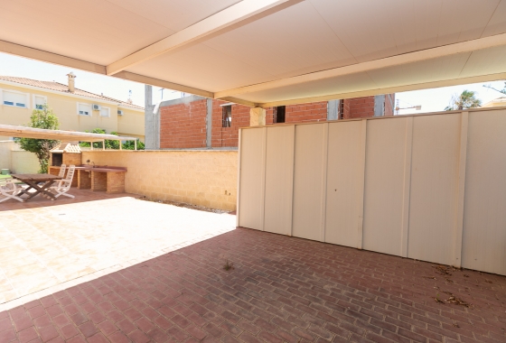 Resale - Villa - Orihuela Costa - La Zenia