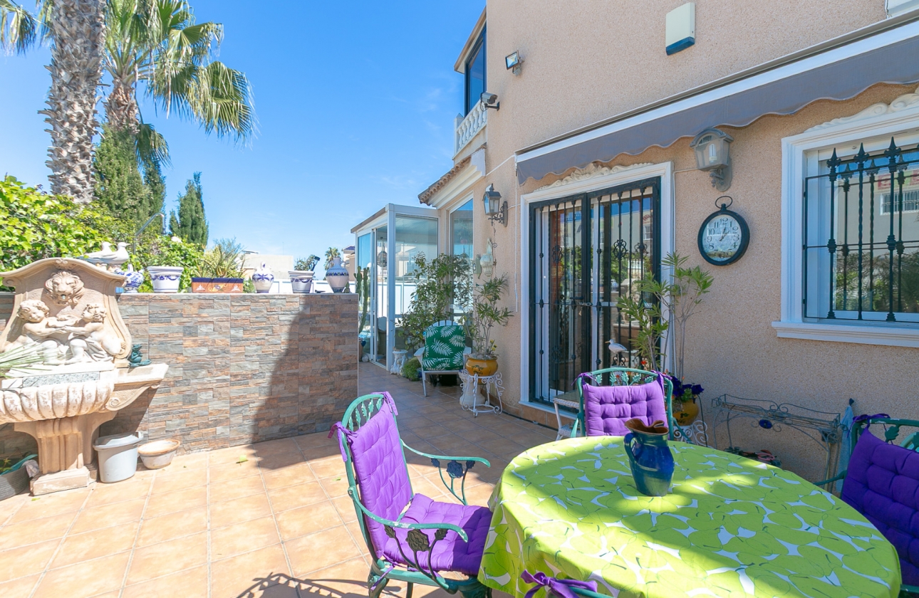 Resale - Villa - Orihuela Costa - La Zenia