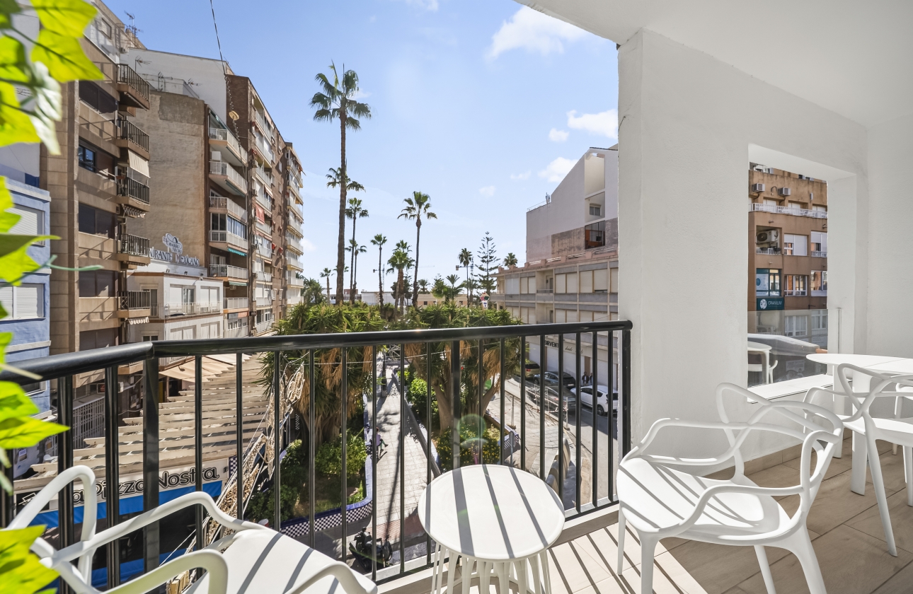 Resale - Apartment / flat - Torrevieja - Puerto