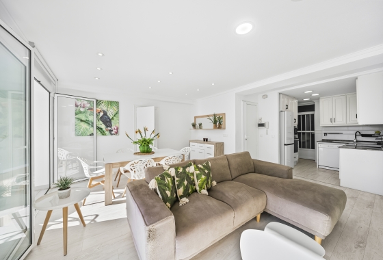 Resale - Apartment / flat - Torrevieja - Puerto