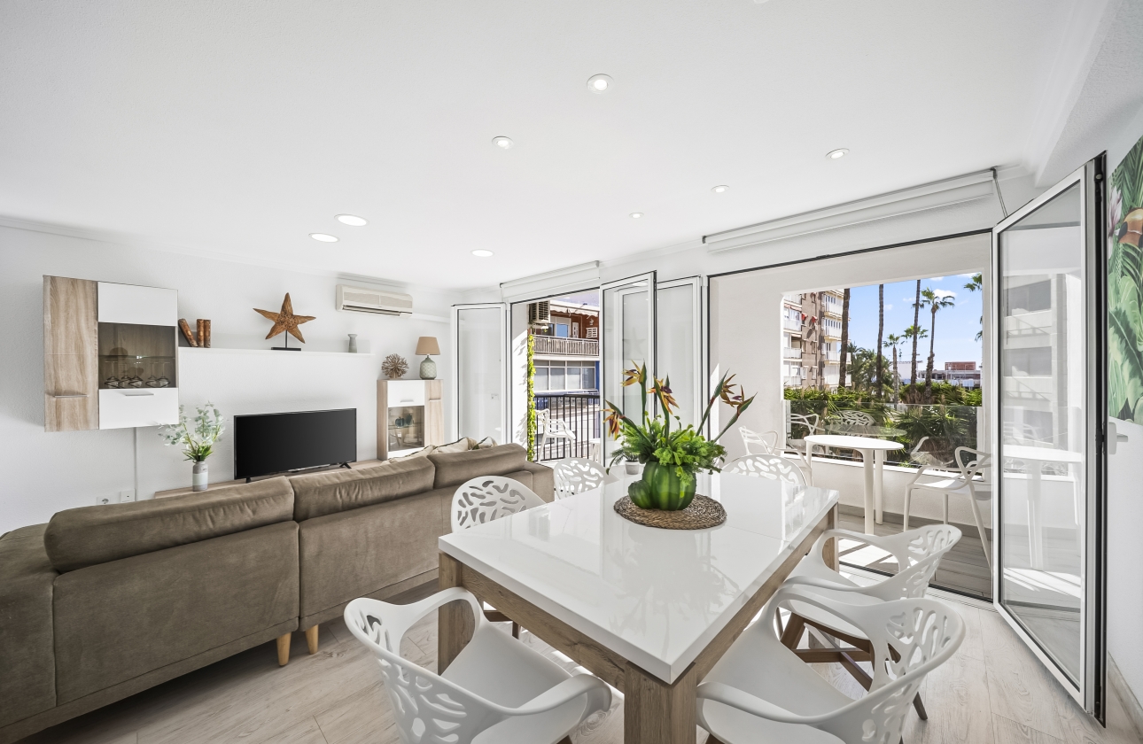 Resale - Apartment / flat - Torrevieja - Puerto