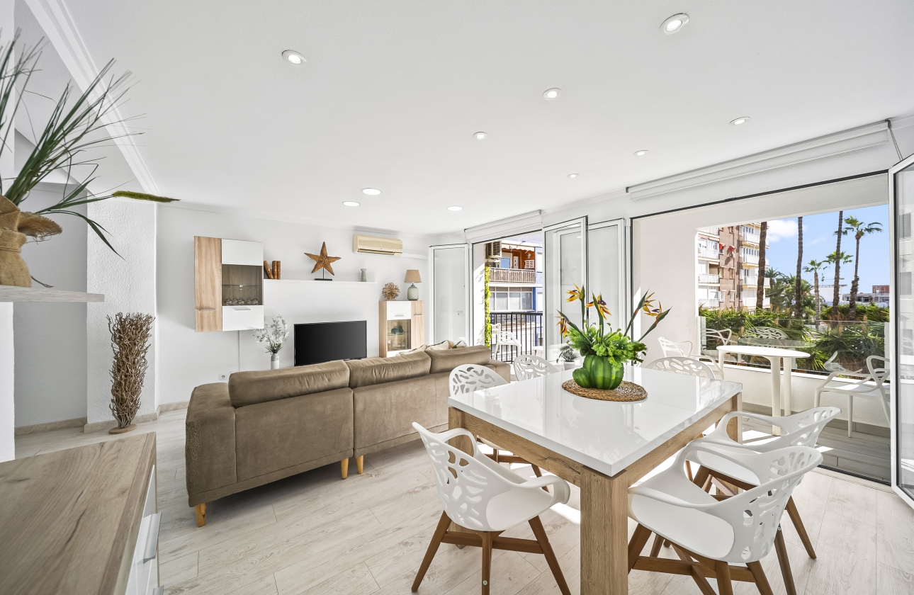 Resale - Apartment / flat - Torrevieja - Puerto
