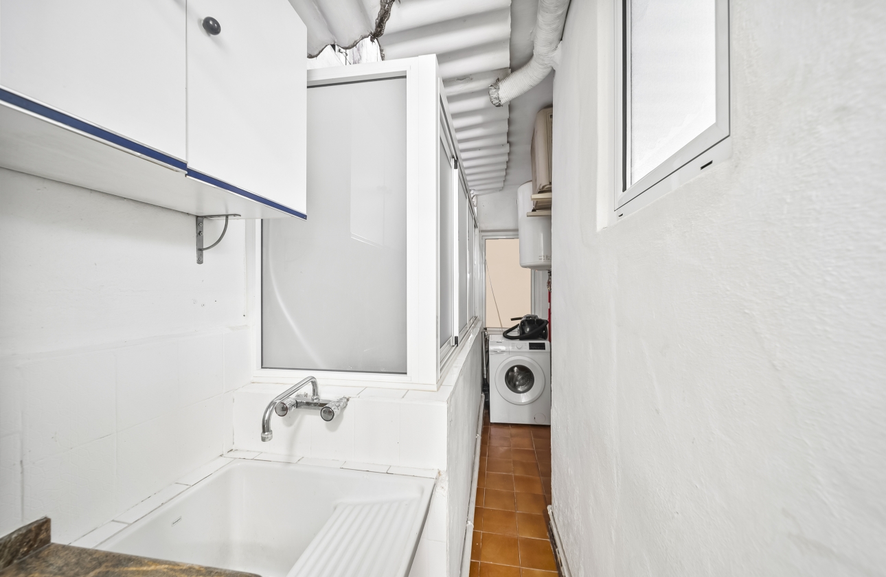 Resale - Apartment / flat - Torrevieja - Puerto