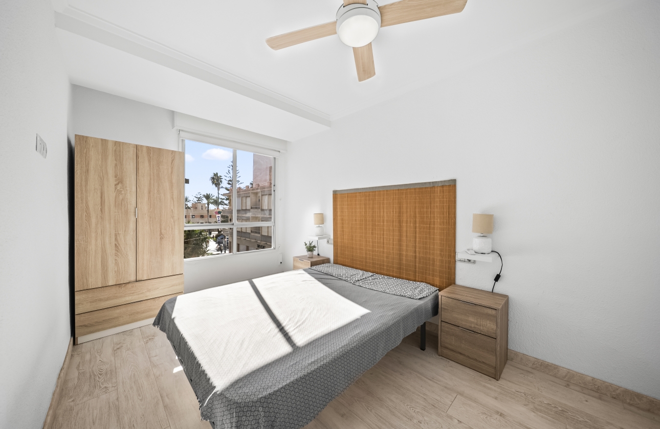 Resale - Apartment / flat - Torrevieja - Puerto