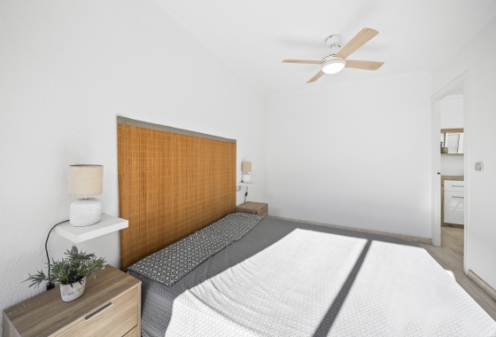 Resale - Apartment / flat - Torrevieja - Puerto
